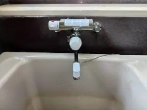 静岡県富士市中野台へ浴室蛇口故障の水回りメンテナンスに伺いました。