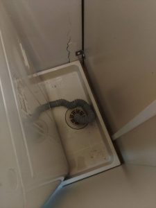 愛媛県新居浜市松原へ洗濯排水詰まり修理に伺いました。