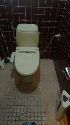 滋賀県長浜市高畑町にトイレ交換作業でお伺いしました