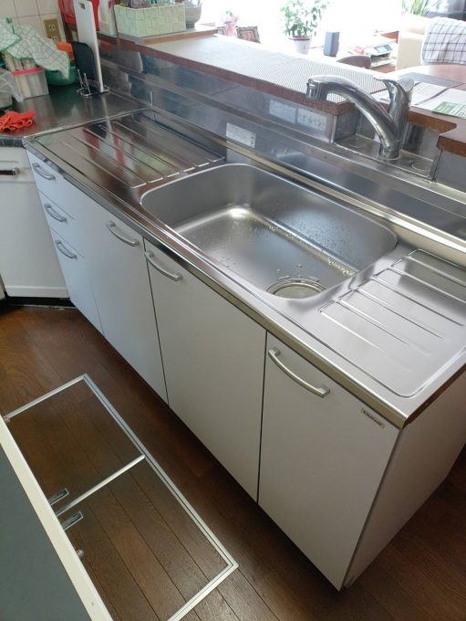 福岡県福岡市中央区へ台所シンクの修理依頼でお伺いしました