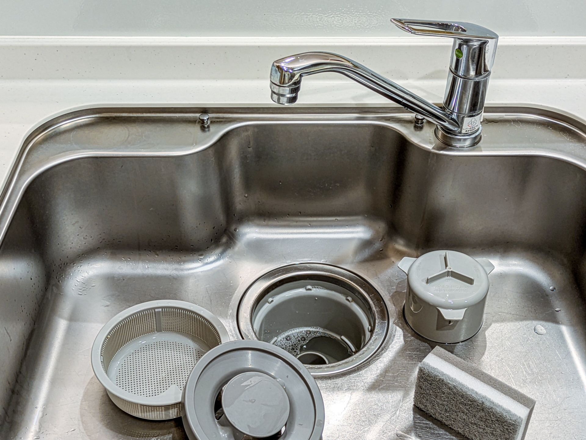 排水口のつまりの原因は？ご自身でできる解消方法を紹介