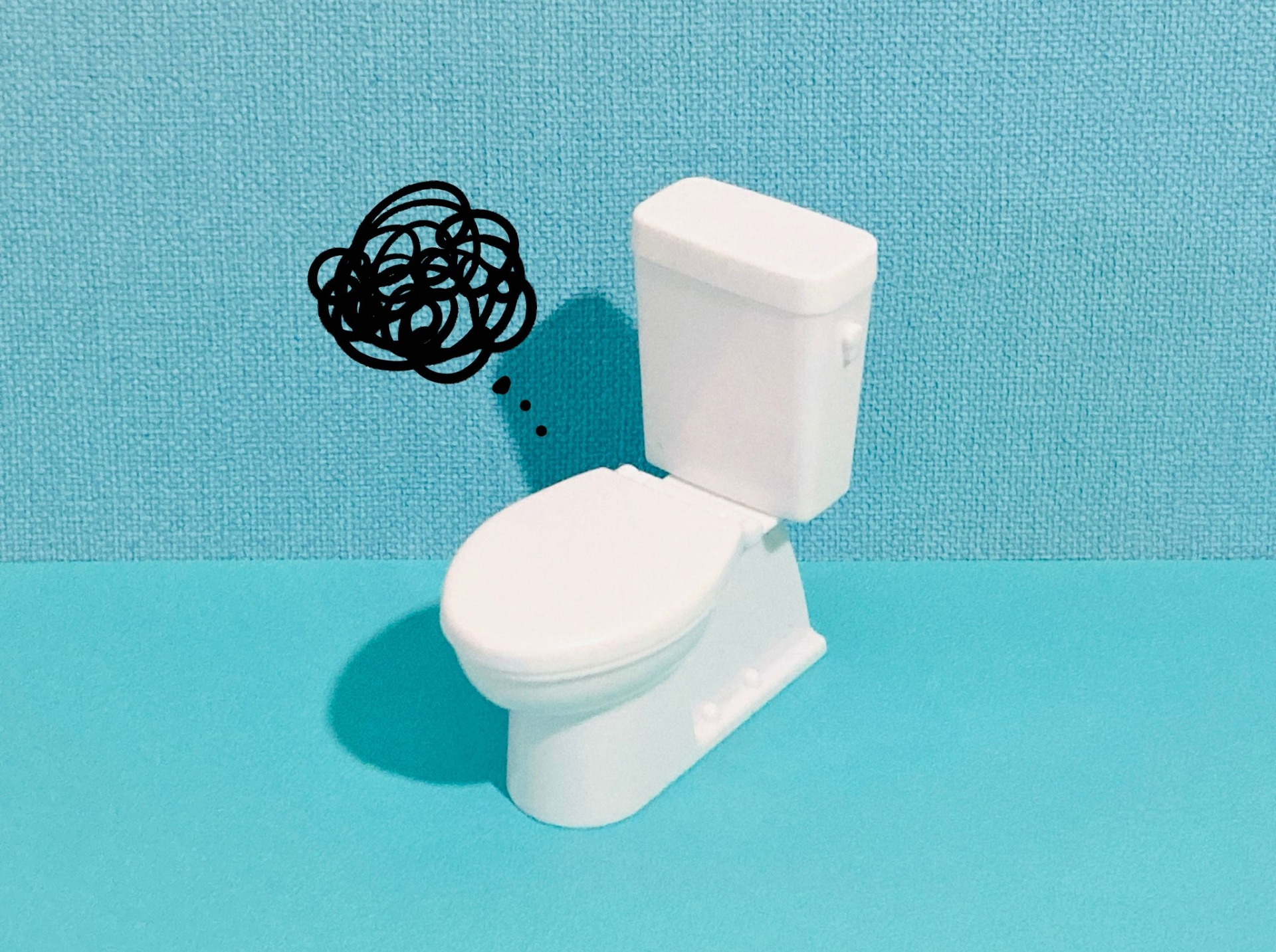 トイレの水が流れずに便器に溜まる！原因と対処法は？
