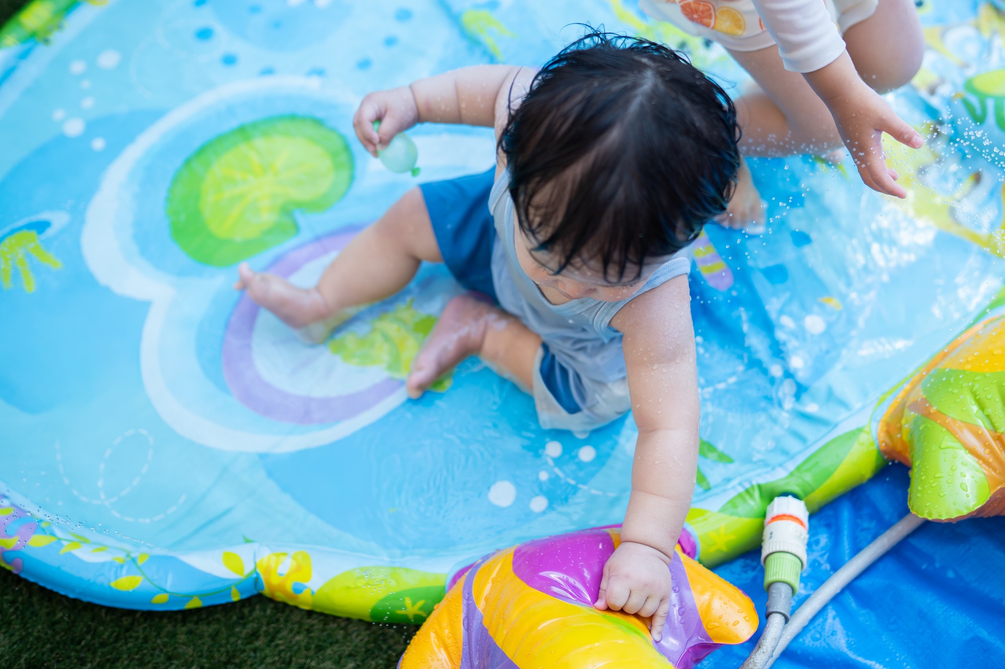お風呂で水遊びをするときの温度は何℃が目安？安全に楽しむための注意点【水道職人：公式】