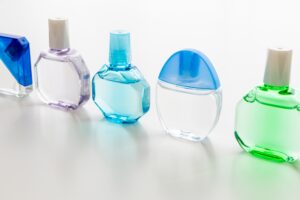 洗面台の排水口に目薬の容器やキャップを落とした！？トラブルと水で流すリスク【水道職人：公式】